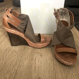 Free Press Wedges